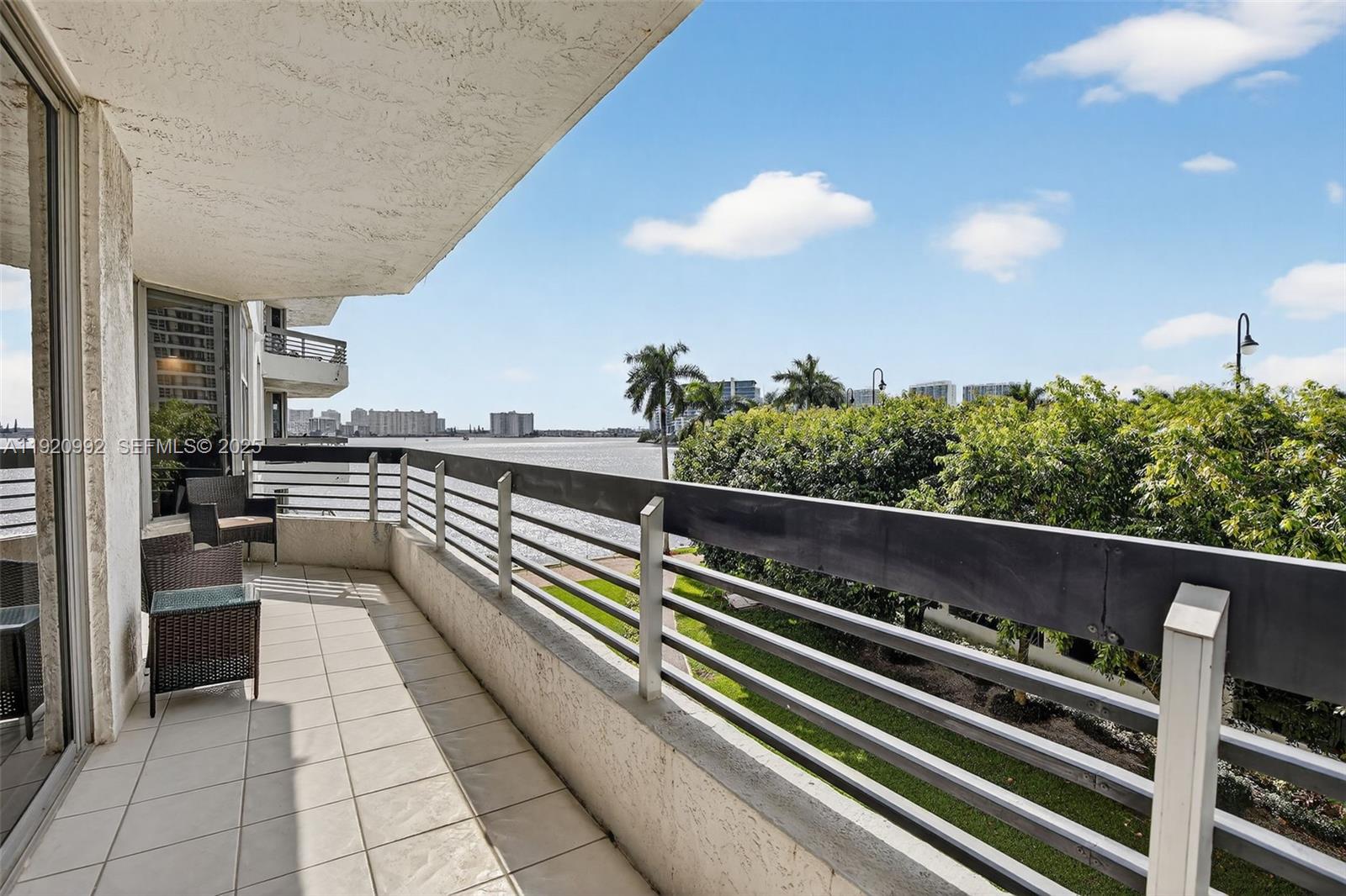 19101 NE 36th Ct # 402