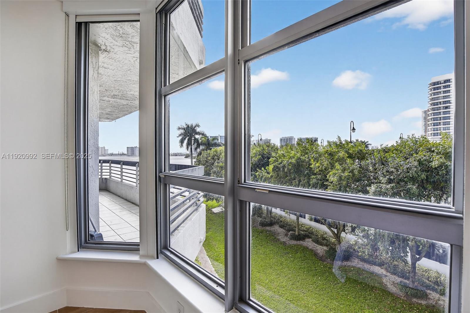 19101 NE 36th Ct # 402