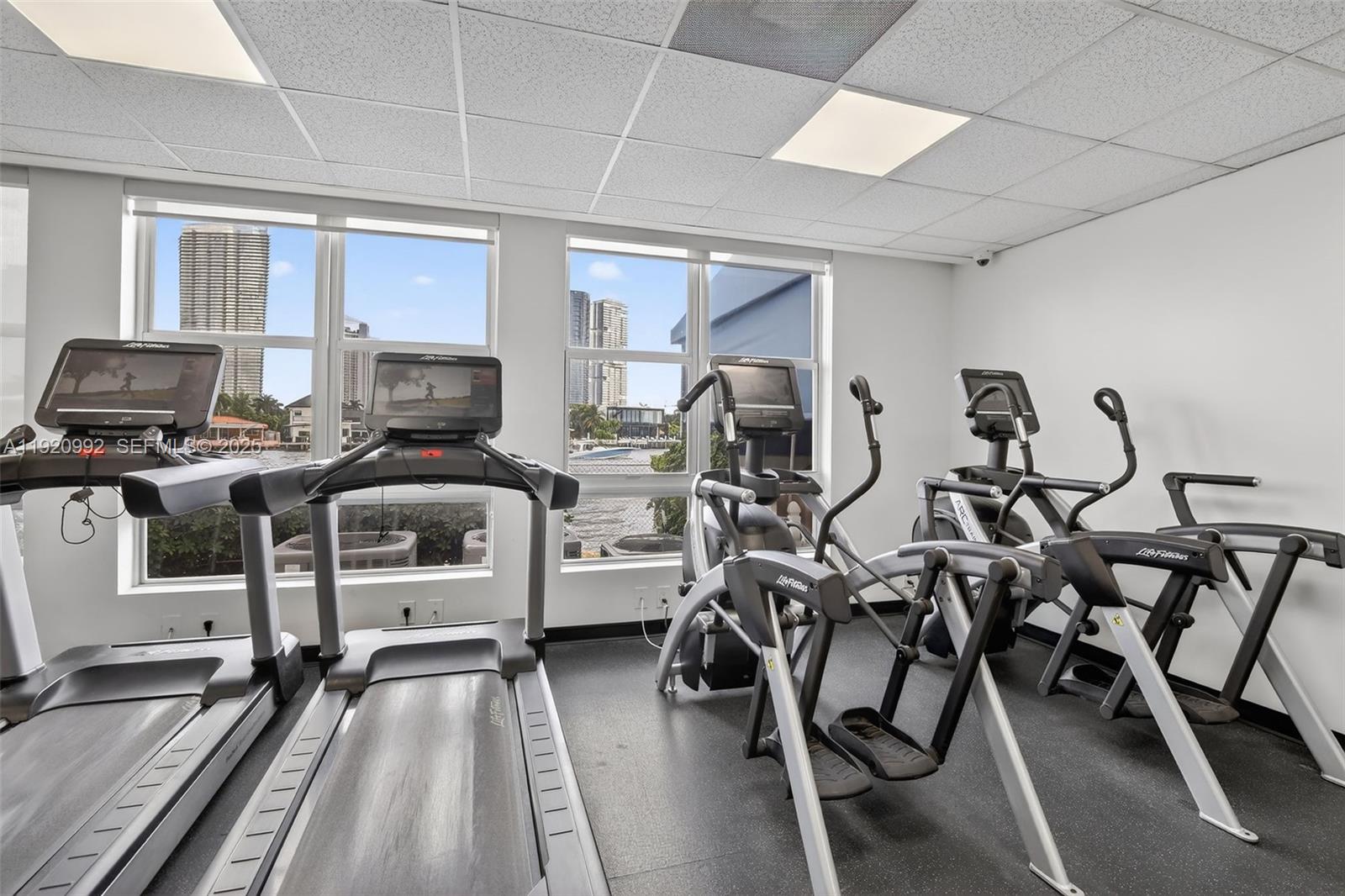 19101 NE 36th Ct # 402