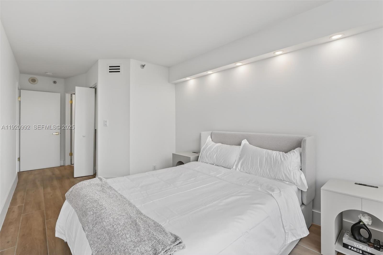 19101 NE 36th Ct # 402