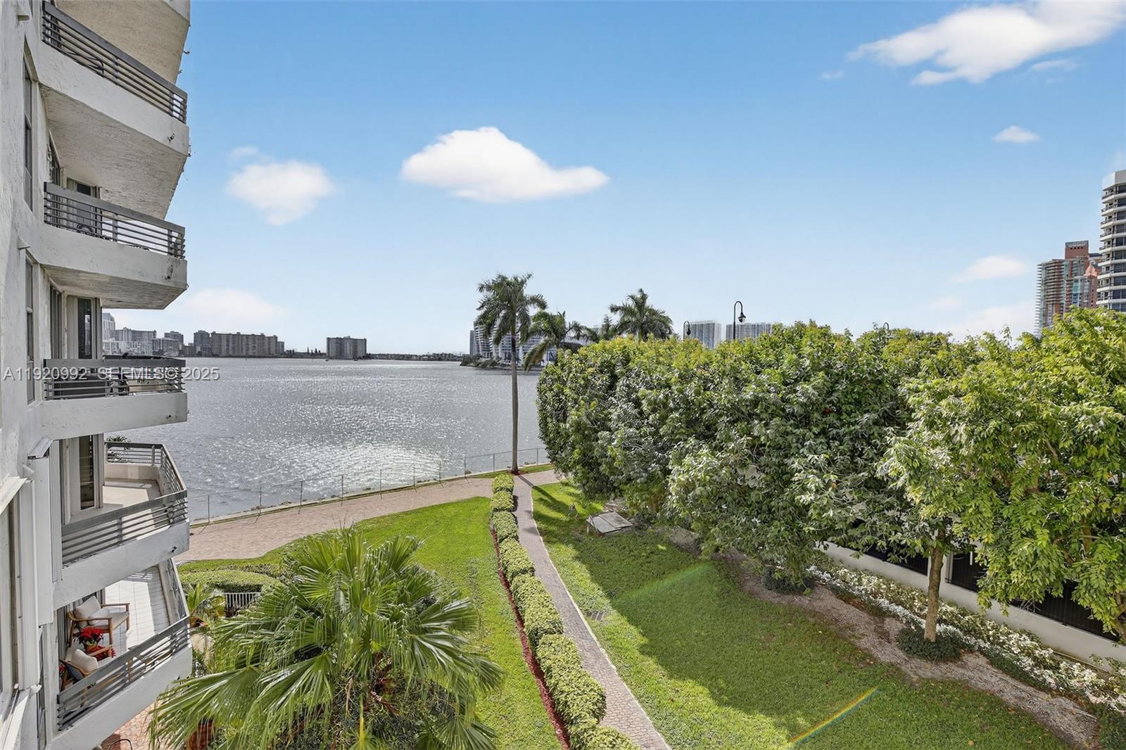 19101 NE 36th Ct # 402