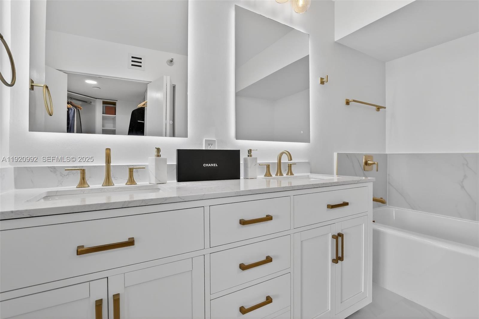 19101 NE 36th Ct # 402