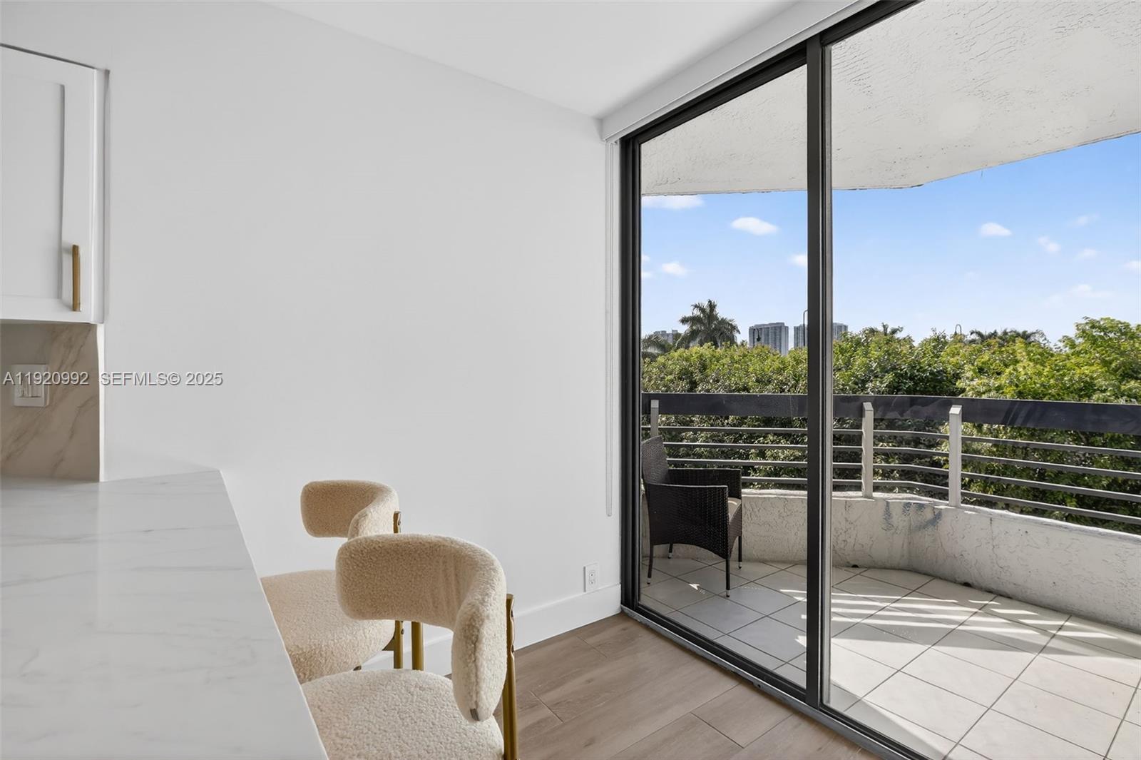 19101 NE 36th Ct # 402