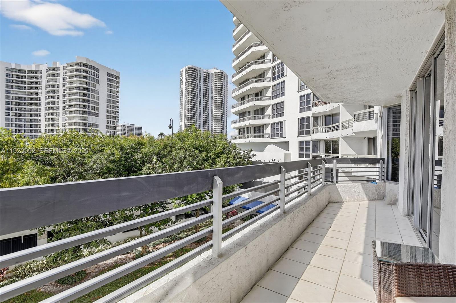 19101 NE 36th Ct # 402