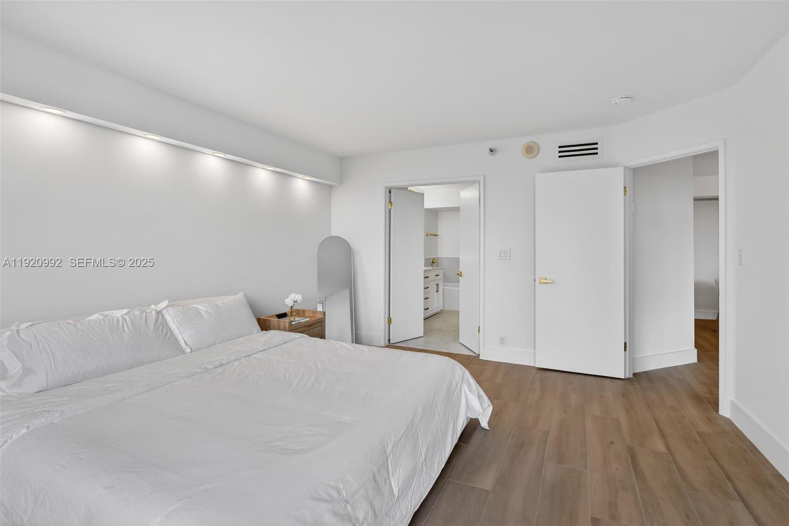 19101 NE 36th Ct # 402