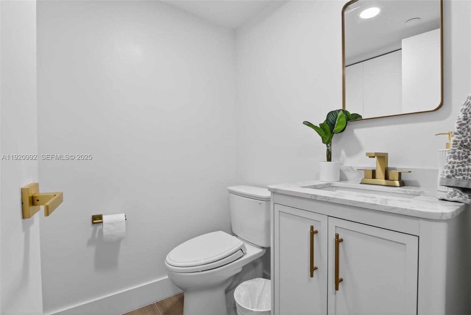 19101 NE 36th Ct # 402