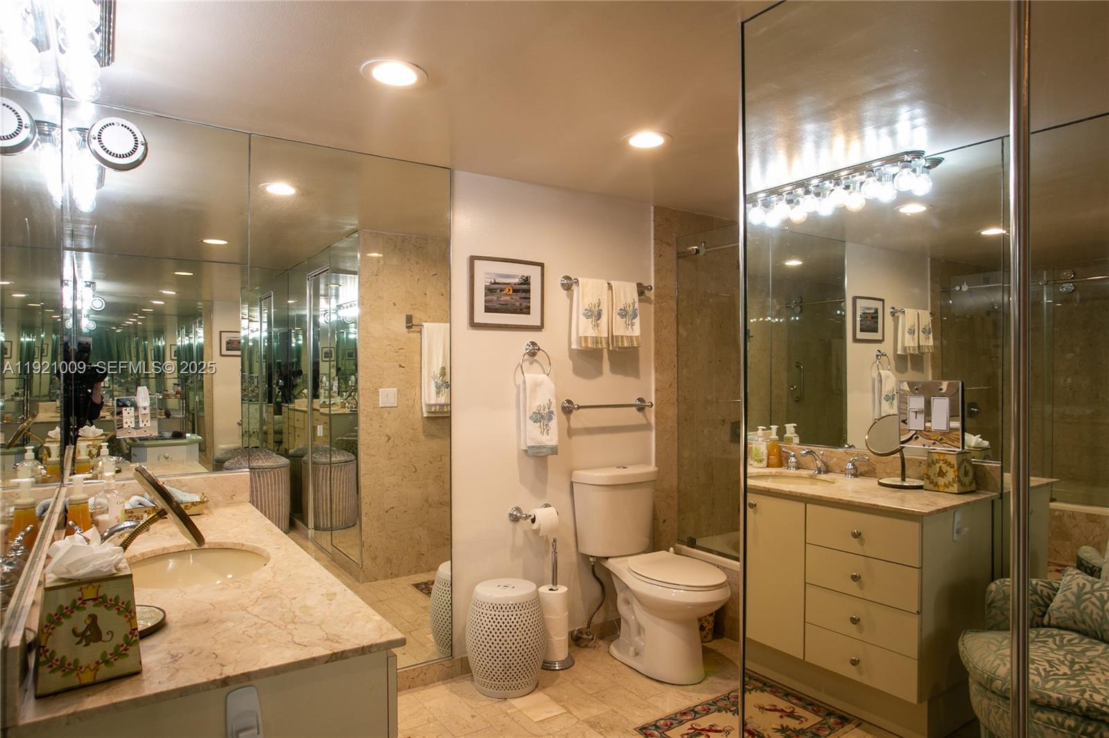 1800 NE 114th St # 603