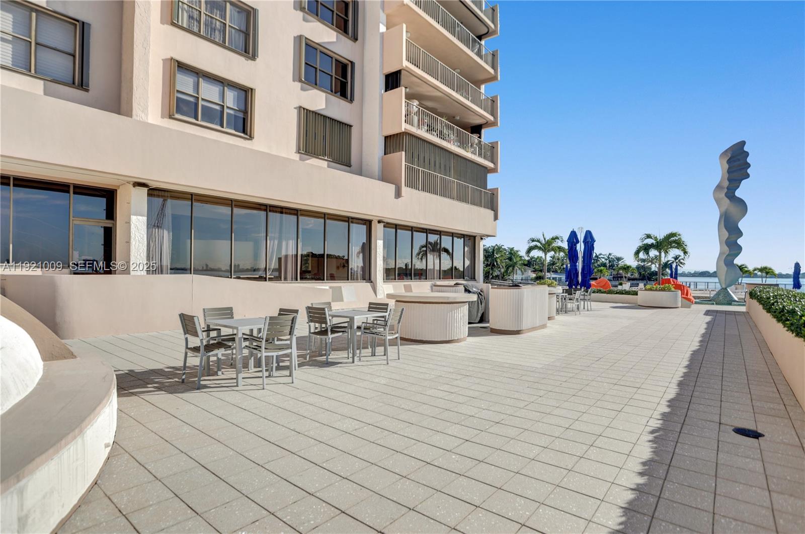 1800 NE 114th St # 603