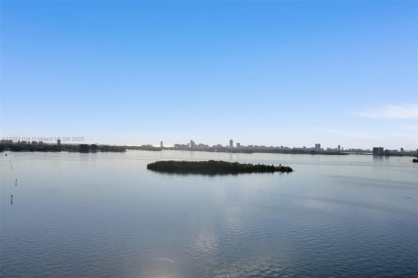 1800 NE 114th St # 2105