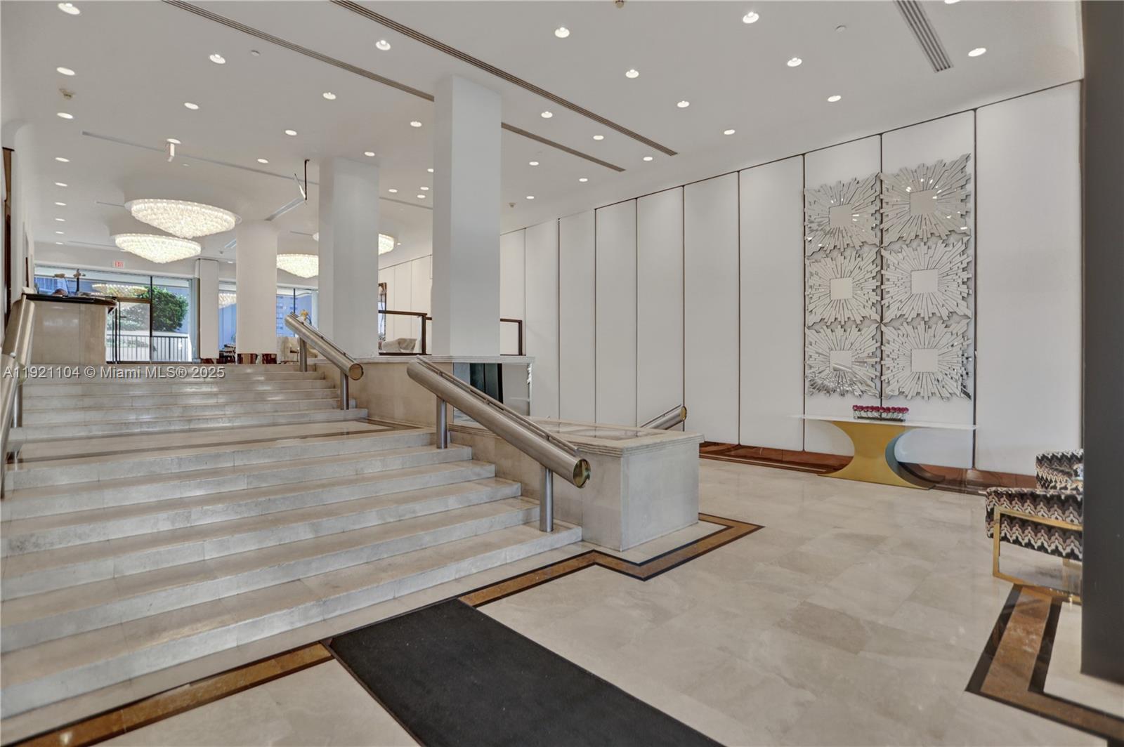 1800 NE 114th St # 2105