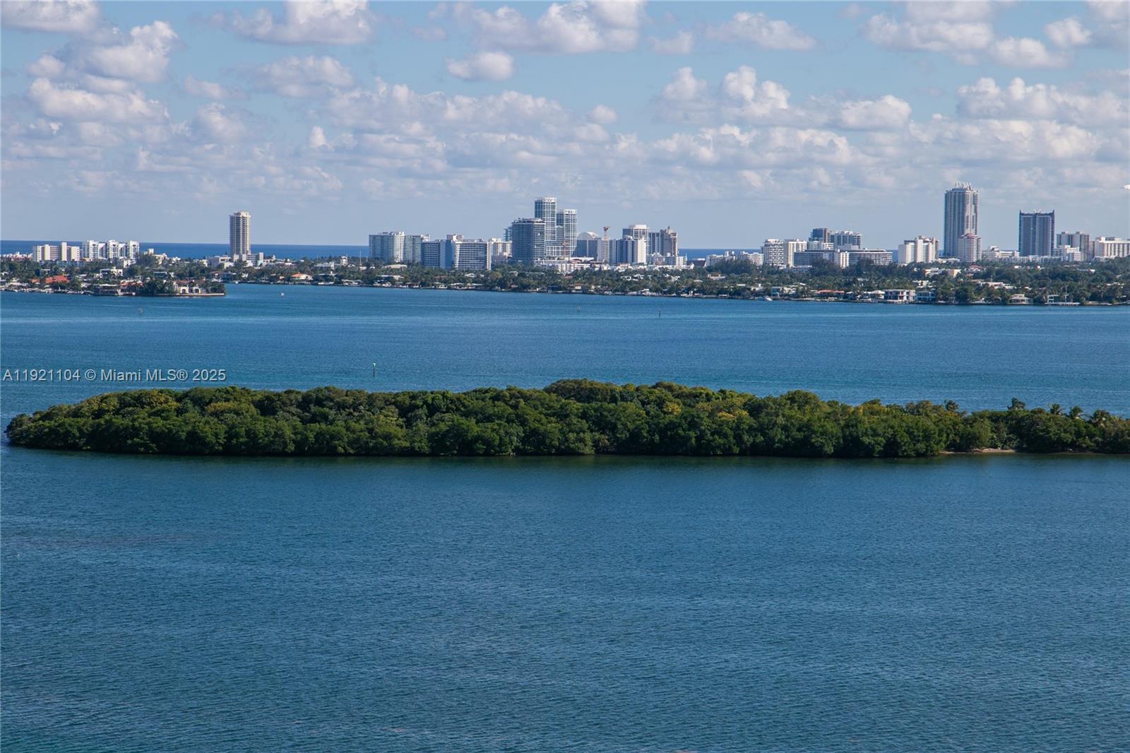 1800 NE 114th St # 2105