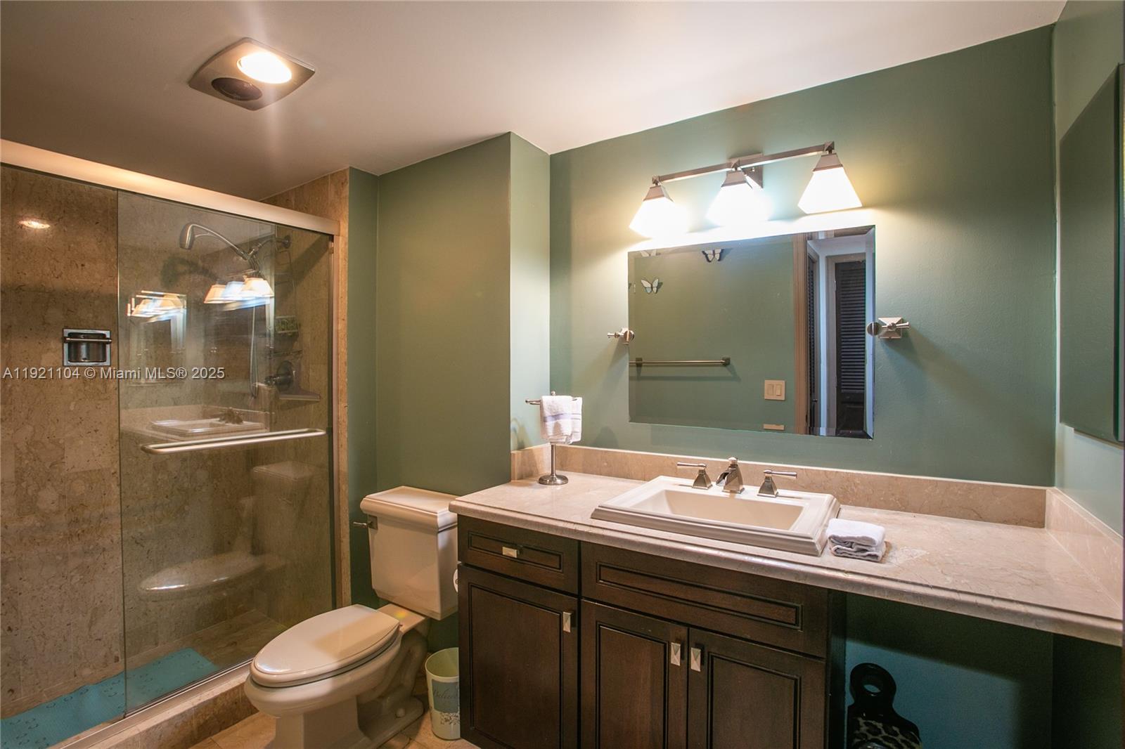 1800 NE 114th St # 2105