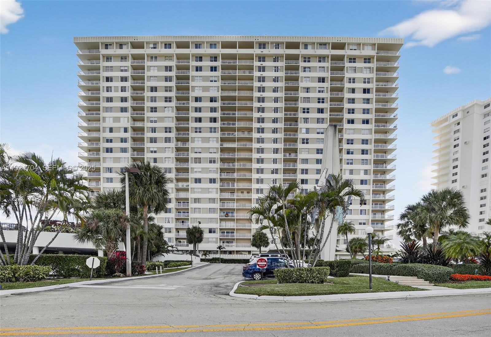 300 Bayview Dr # 308