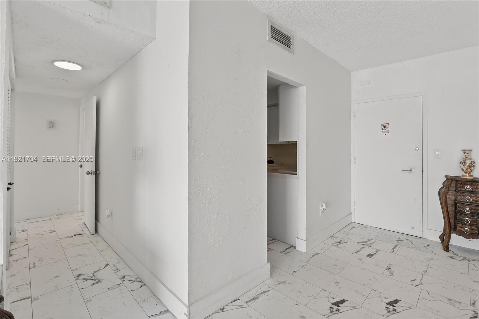 300 Bayview Dr # 308