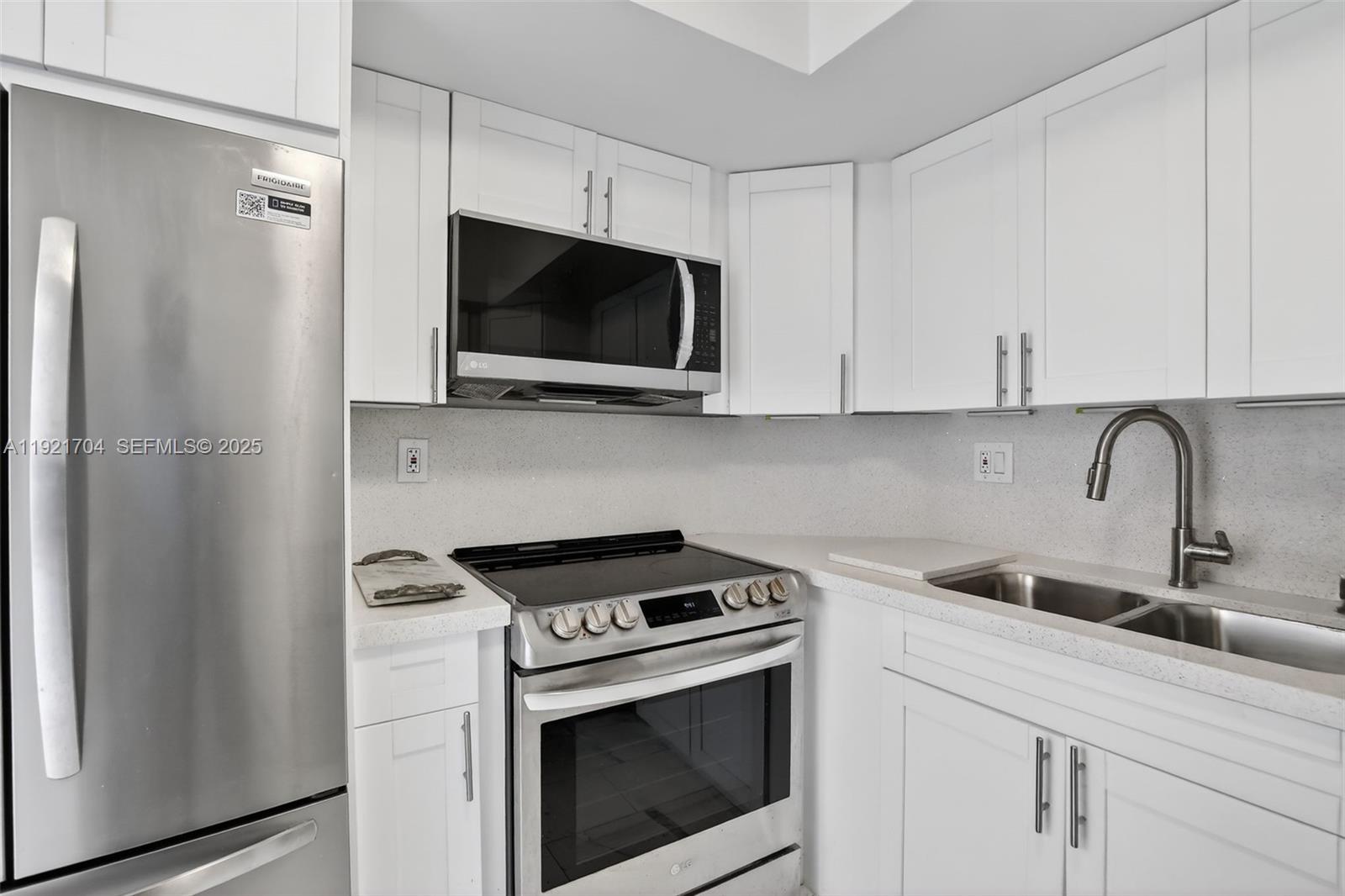 300 Bayview Dr # 308