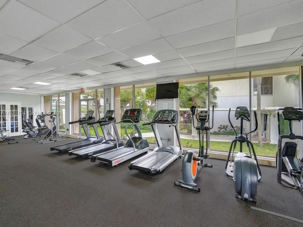 300 Bayview Dr # 308