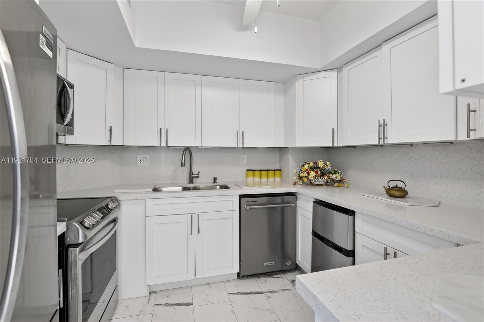 300 Bayview Dr # 308