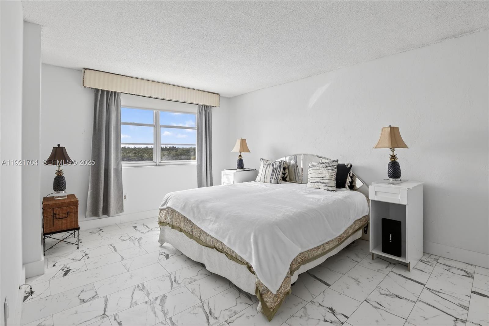 300 Bayview Dr # 308