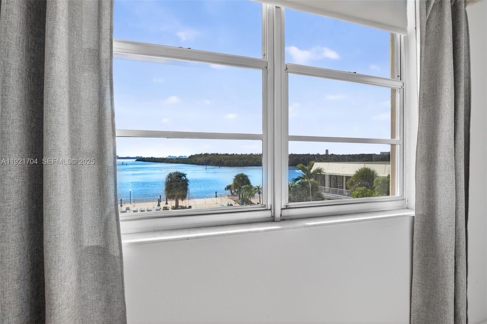 300 Bayview Dr # 308