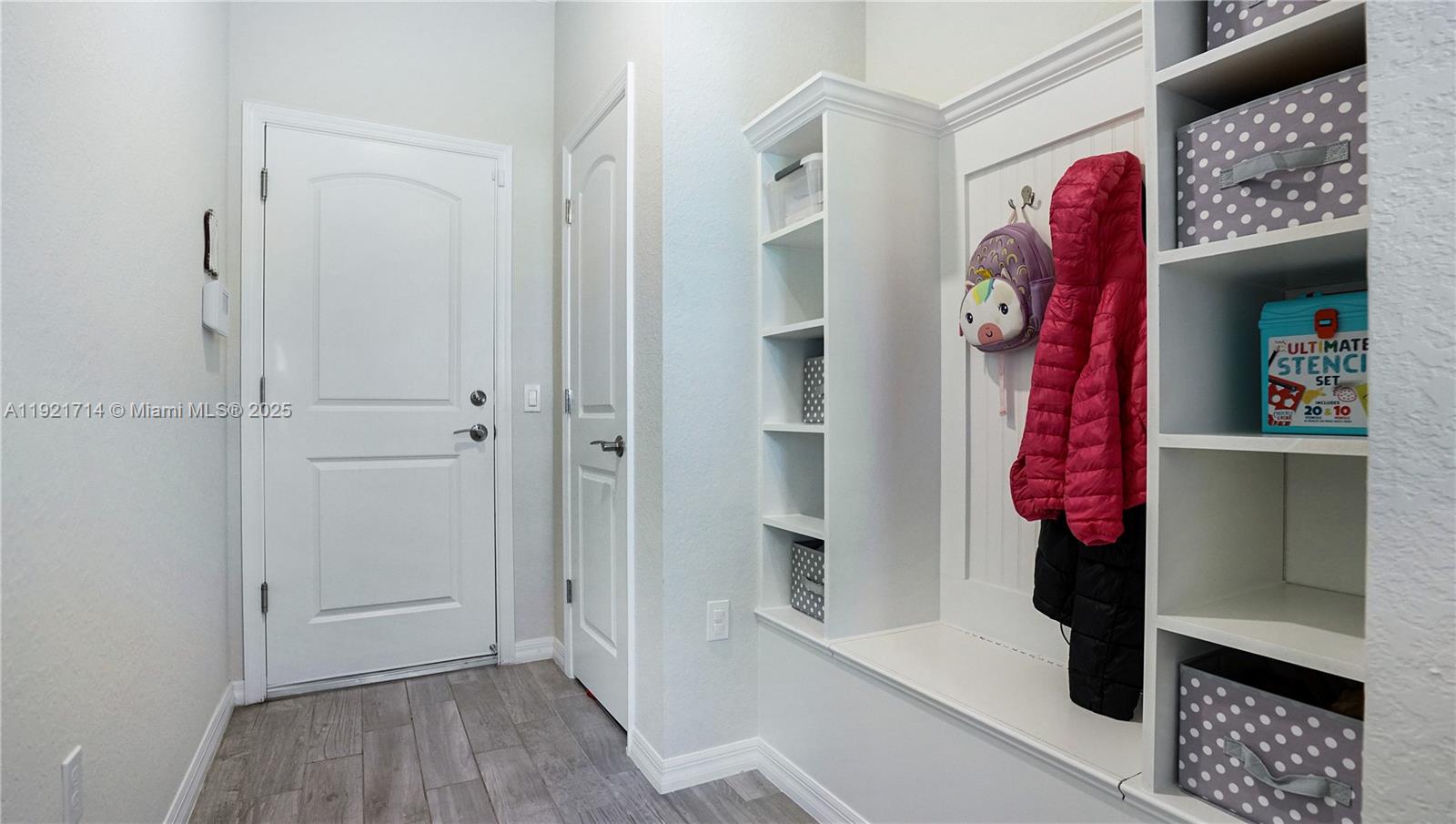 8605 Patron Ln