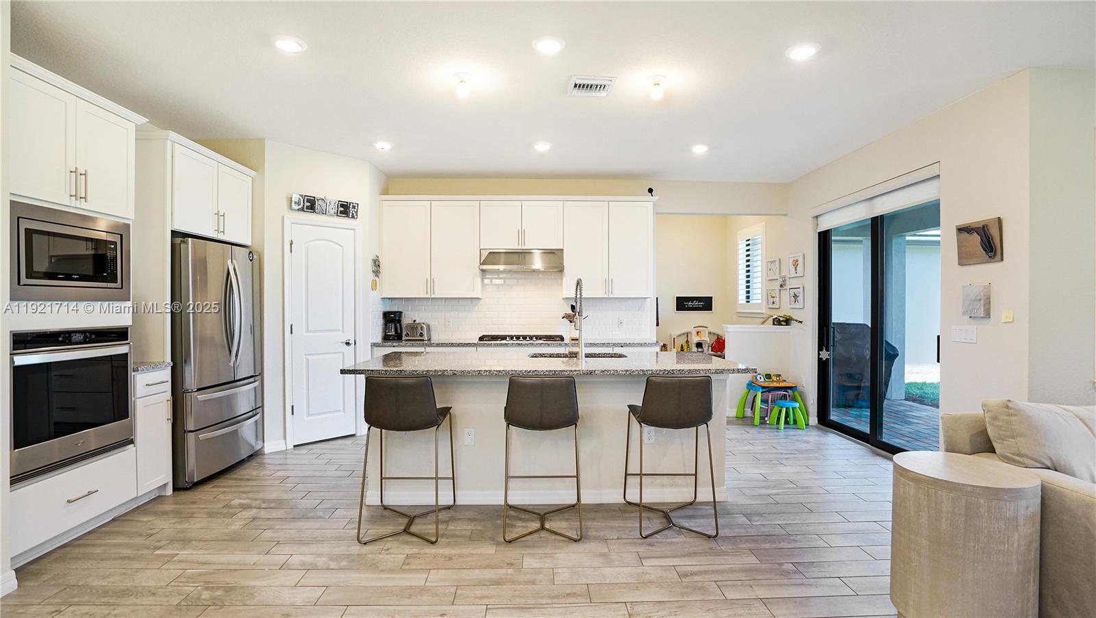 8605 Patron Ln