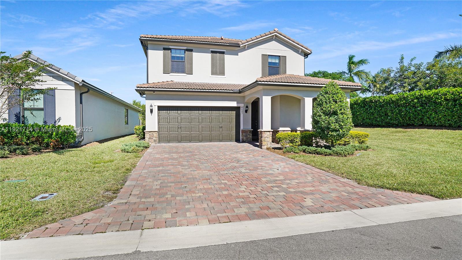 8605 Patron Ln