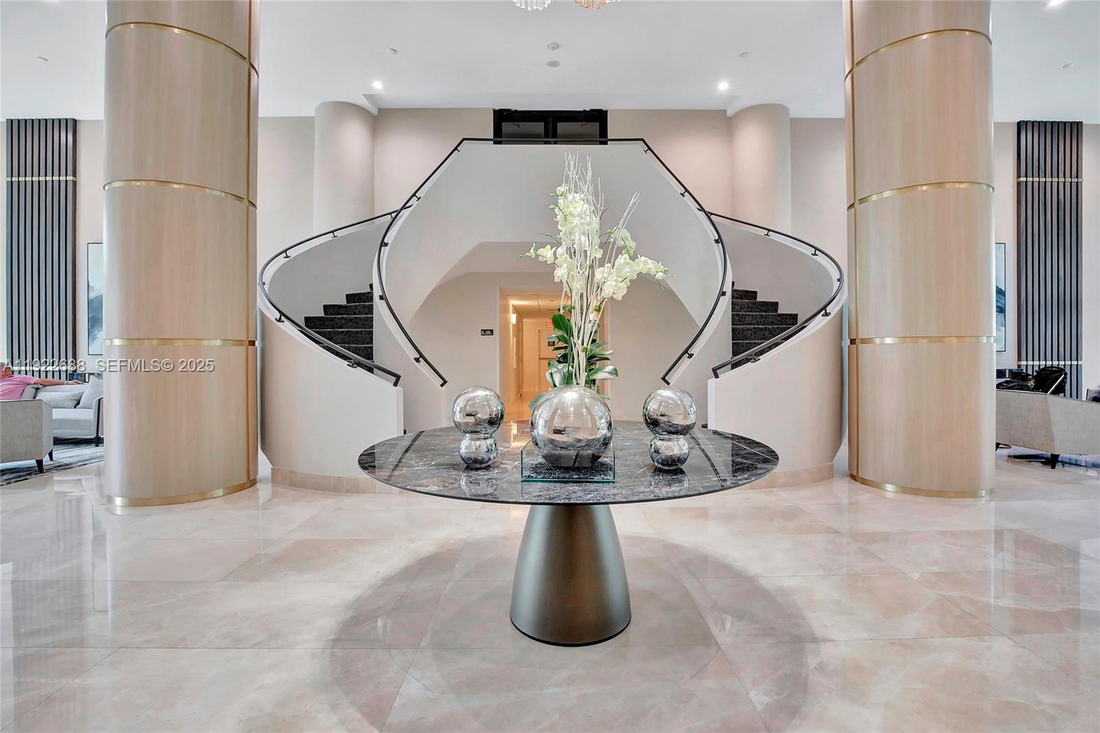 3500 Mystic Pointe Dr # 1206