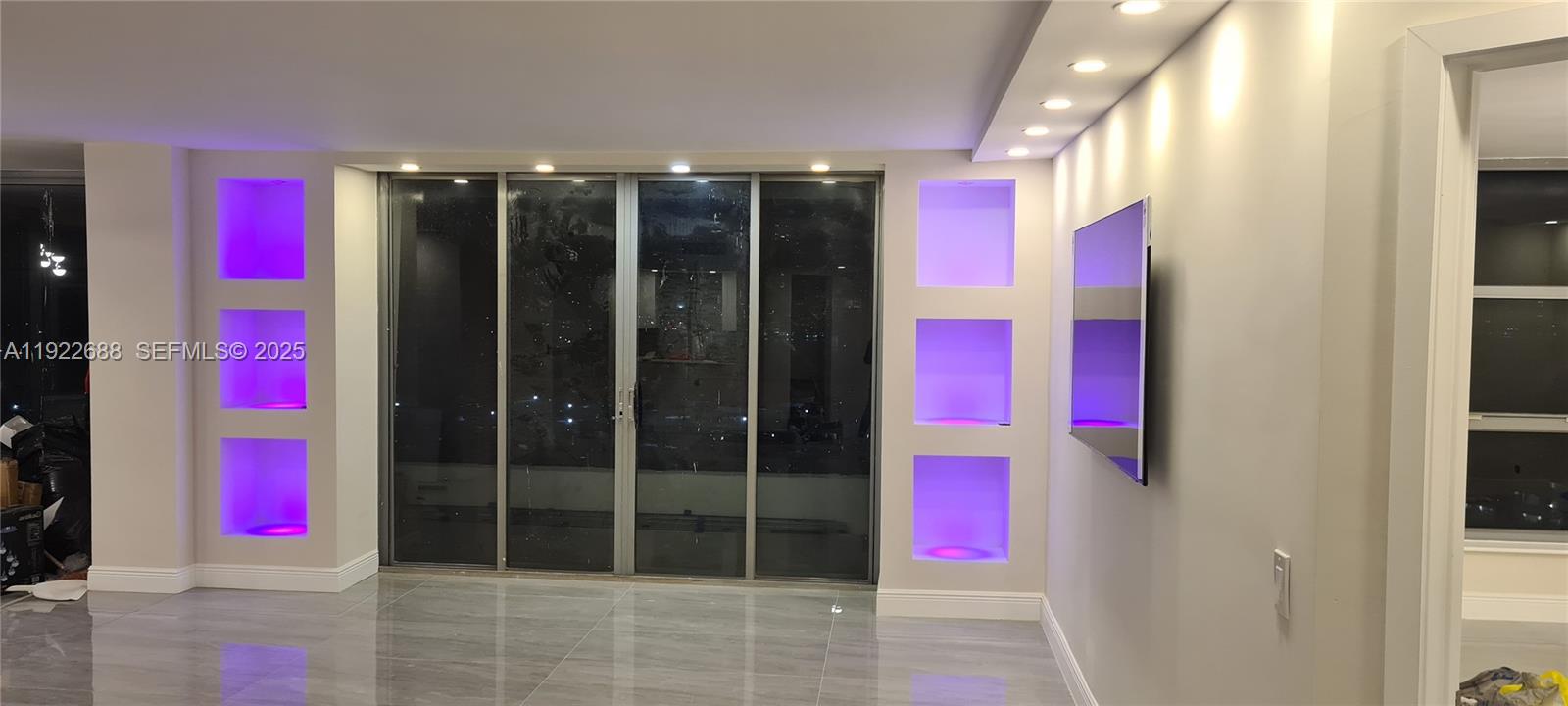 3500 Mystic Pointe Dr # 1206