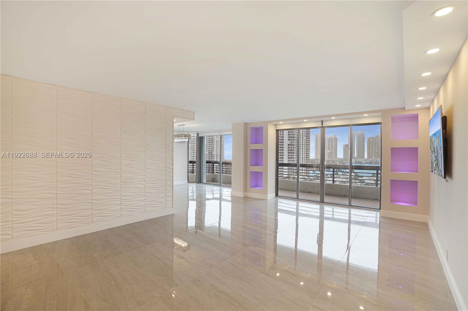 3500 Mystic Pointe Dr # 1206