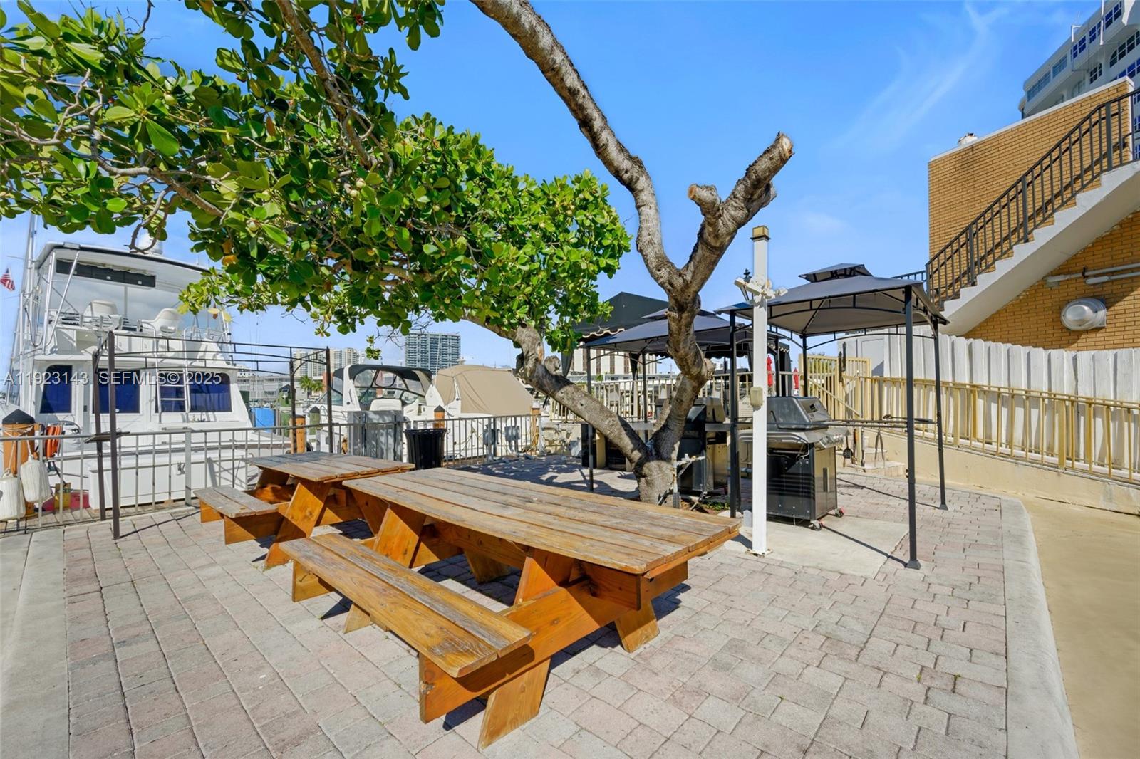 100 Golden Isles Dr # 1109