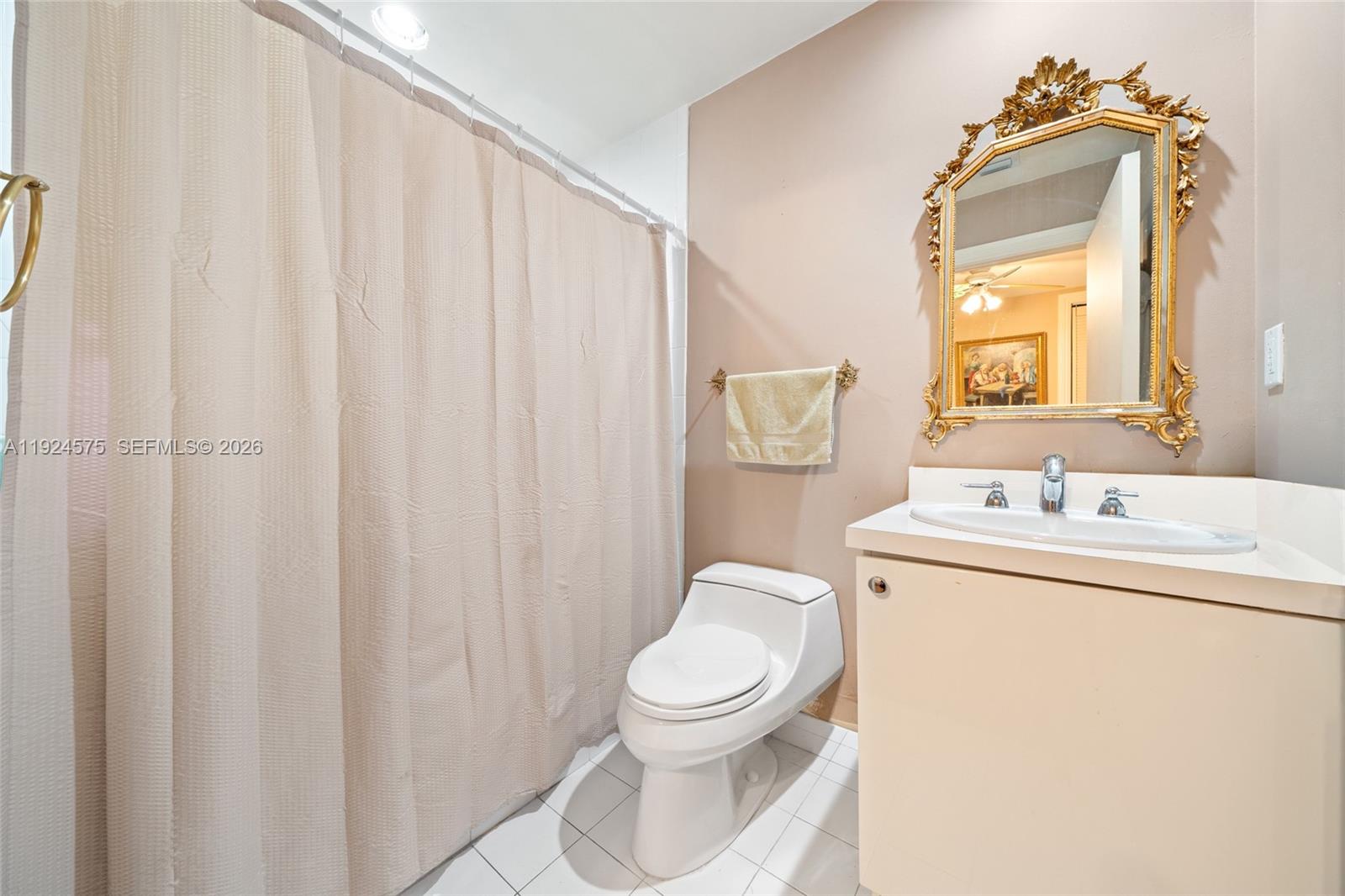 10225 Collins Ave # 404