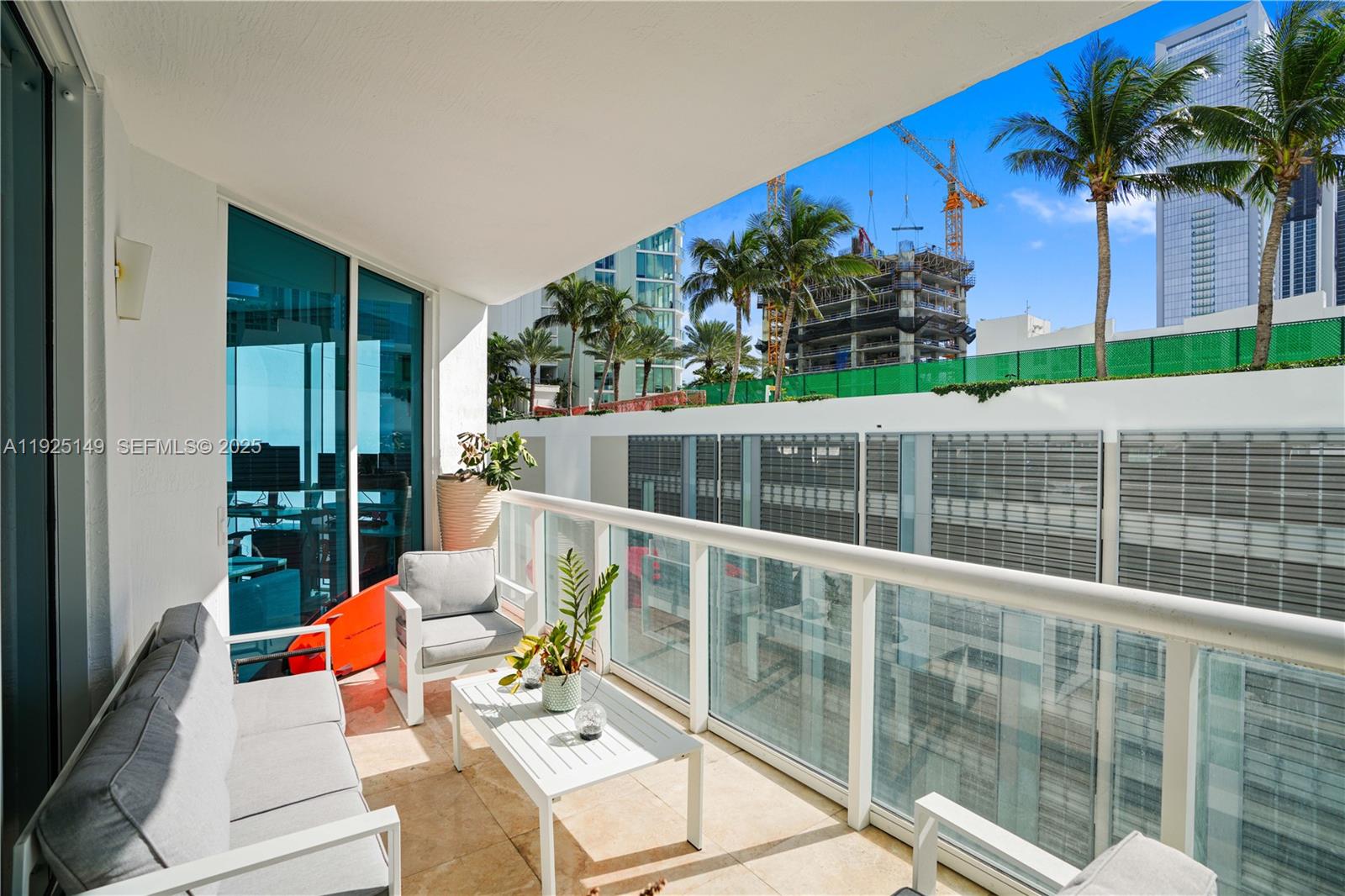 480 NE 30th St # 703