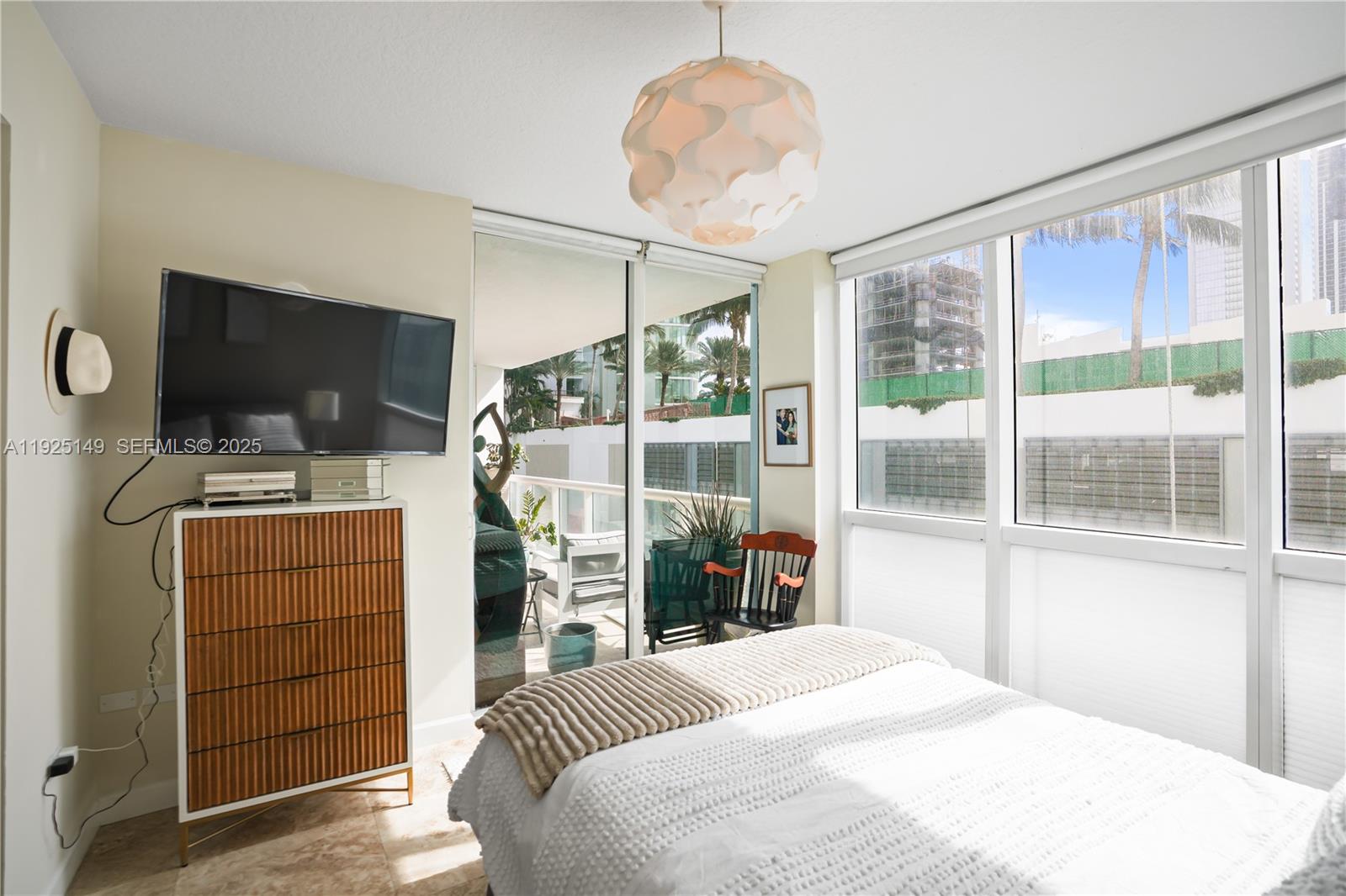 480 NE 30th St # 703