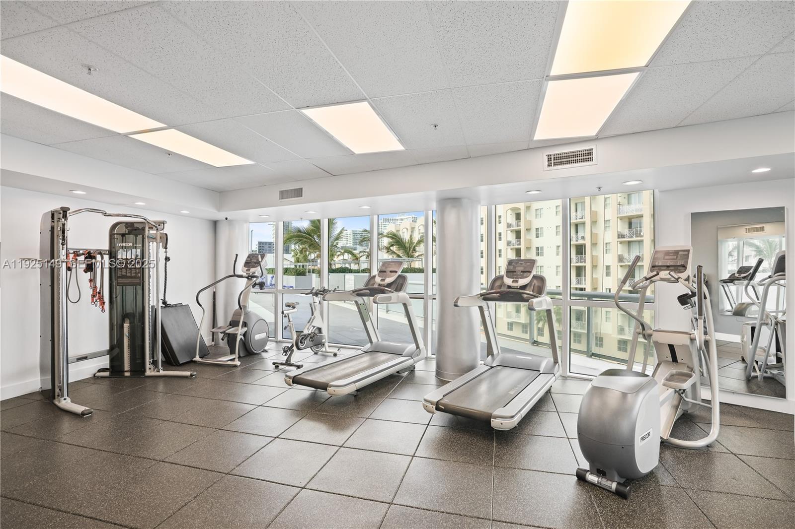 480 NE 30th St # 703