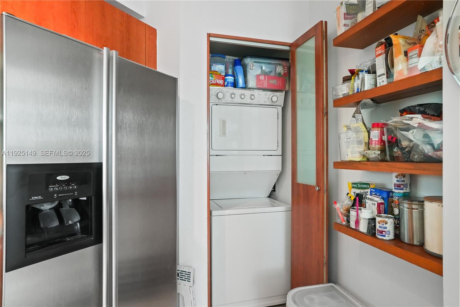 480 NE 30th St # 703