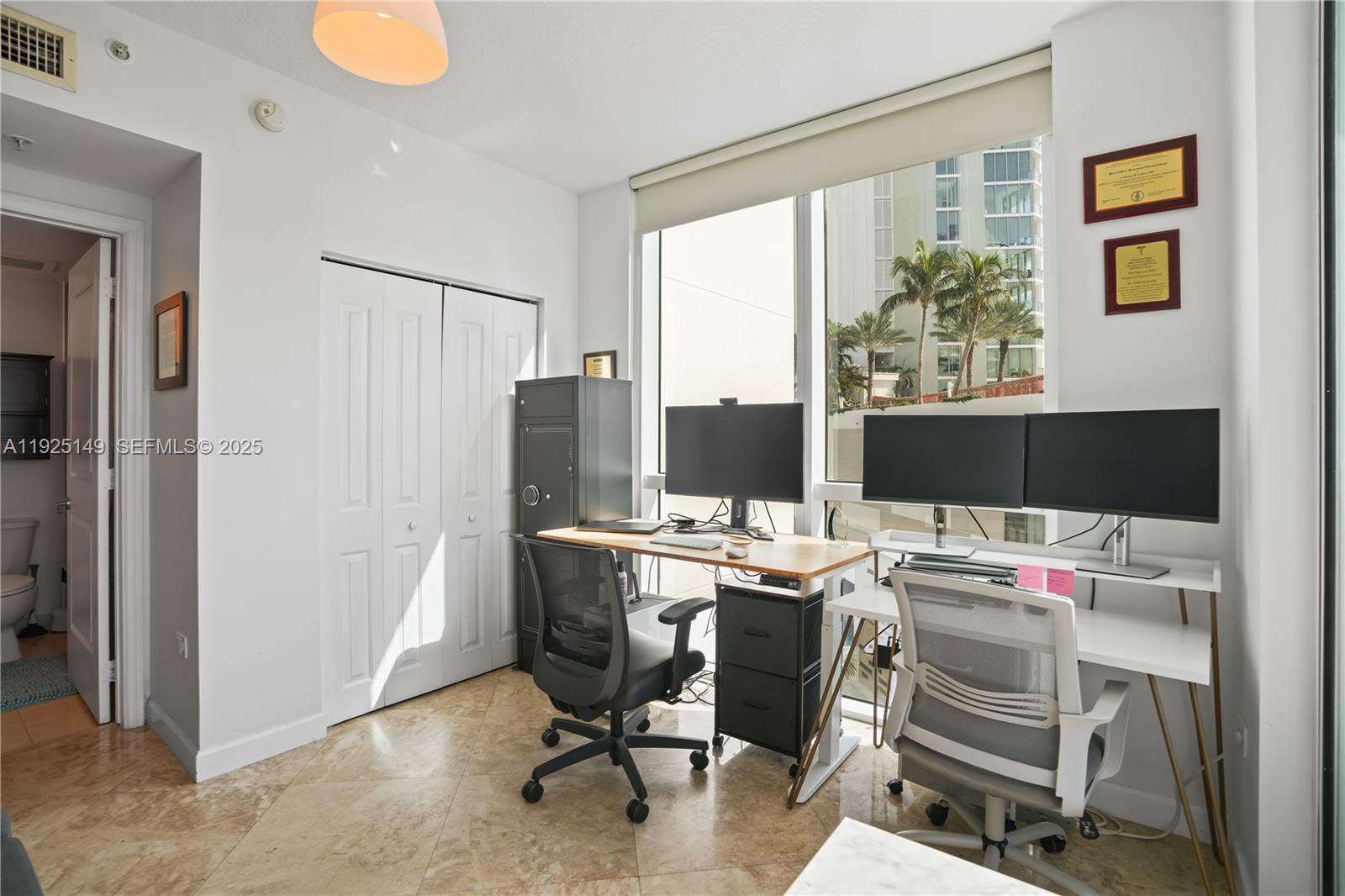 480 NE 30th St # 703