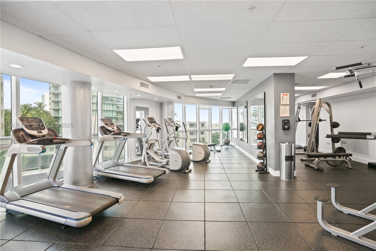 480 NE 30th St # 703