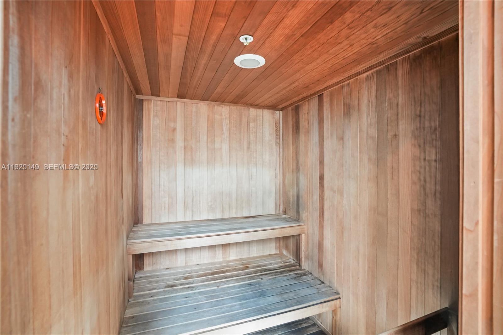 480 NE 30th St # 703