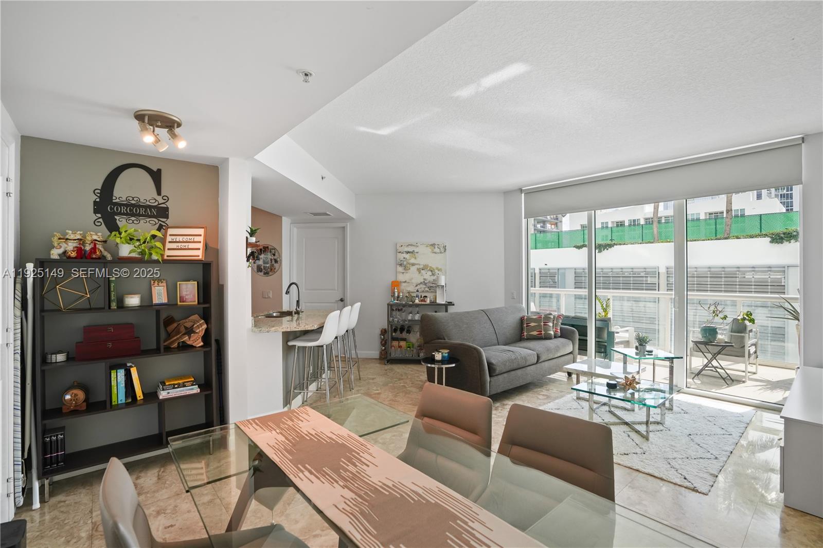 480 NE 30th St # 703