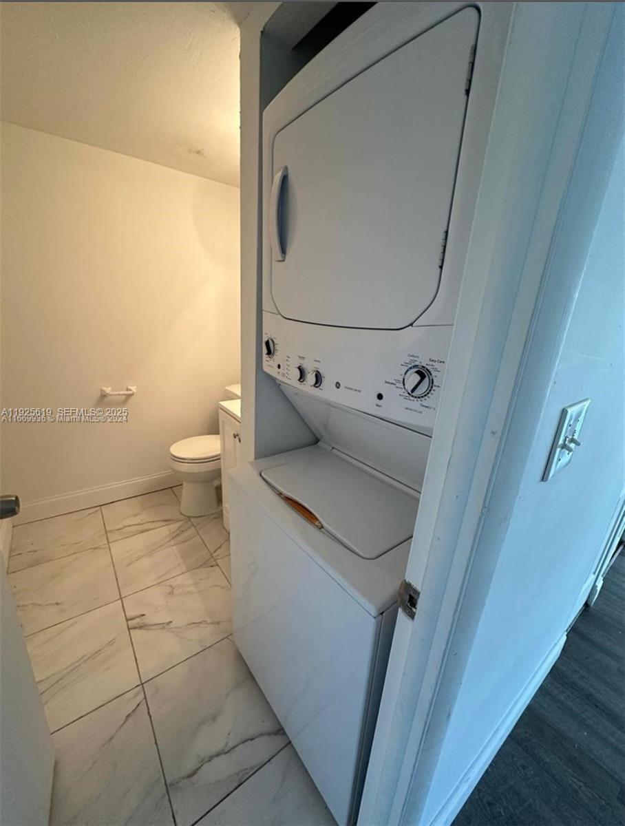 4164 Inverrary Dr # 406