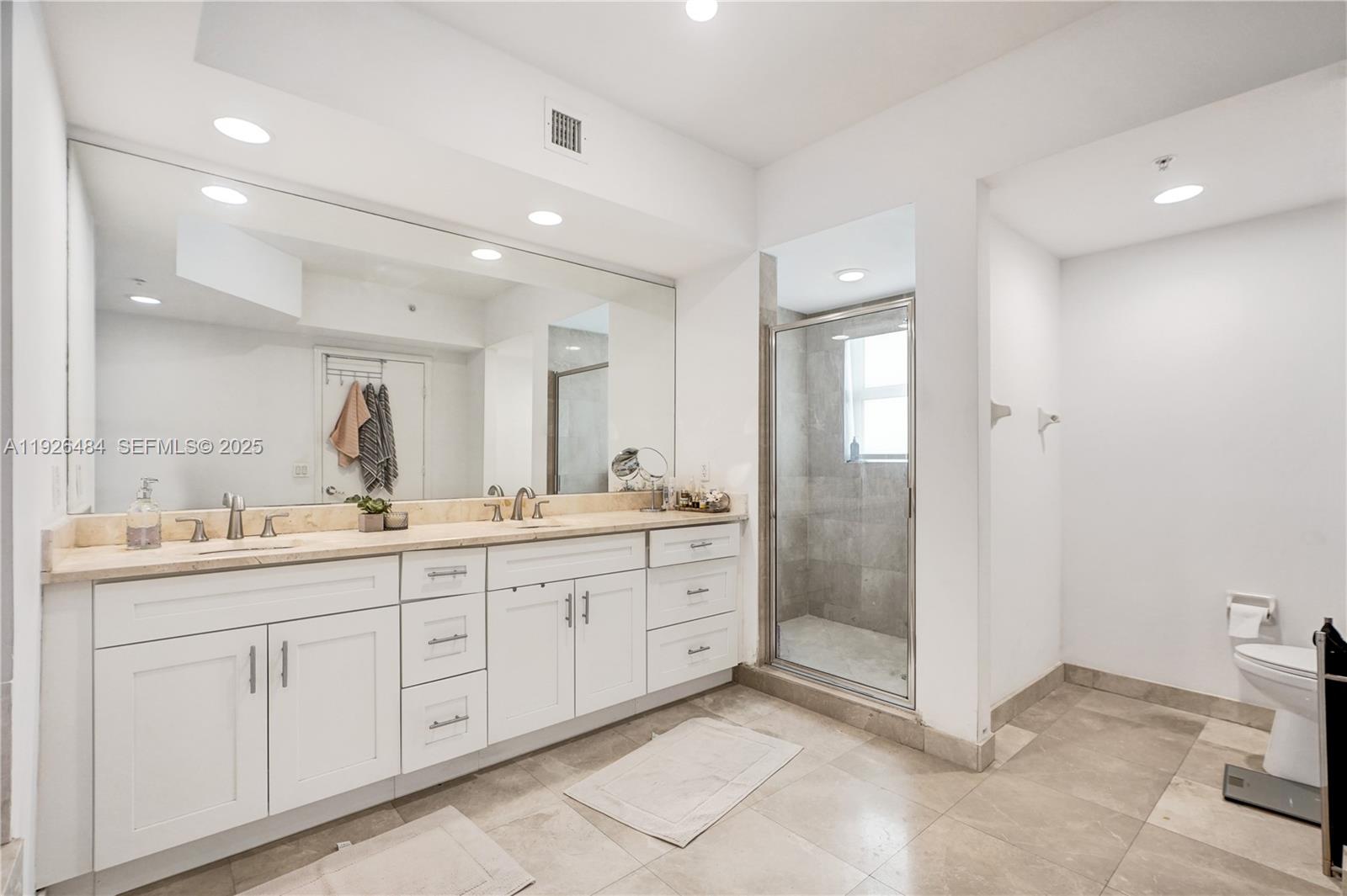 14951 Royal Oaks Ln # 401