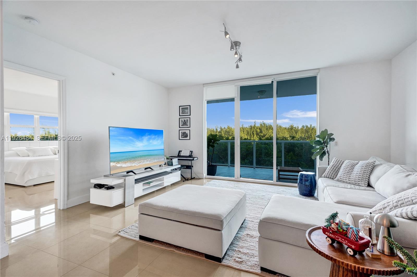 14951 Royal Oaks Ln # 401