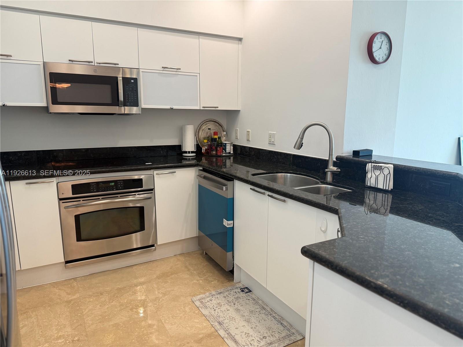 15051 Royal Oaks Ln # 2601