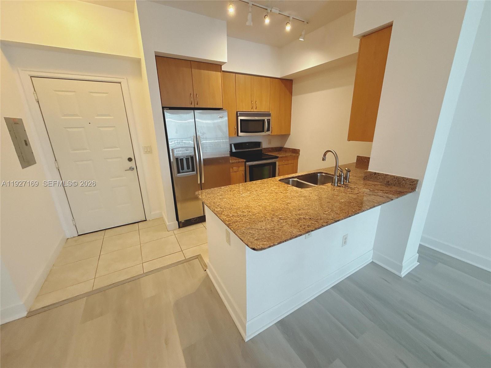 1830 Radius Dr # 1121