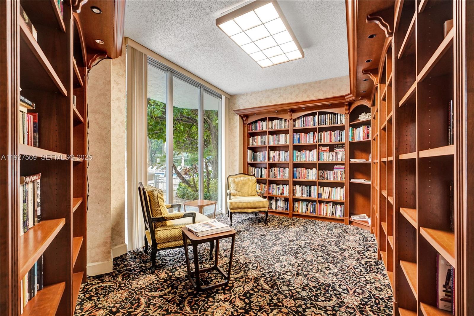 3600 Mystic Pointe Dr # 311