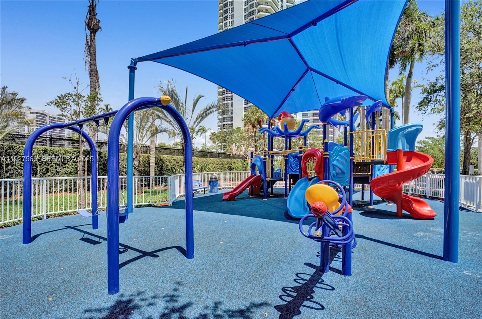 3600 Mystic Pointe Dr # 311