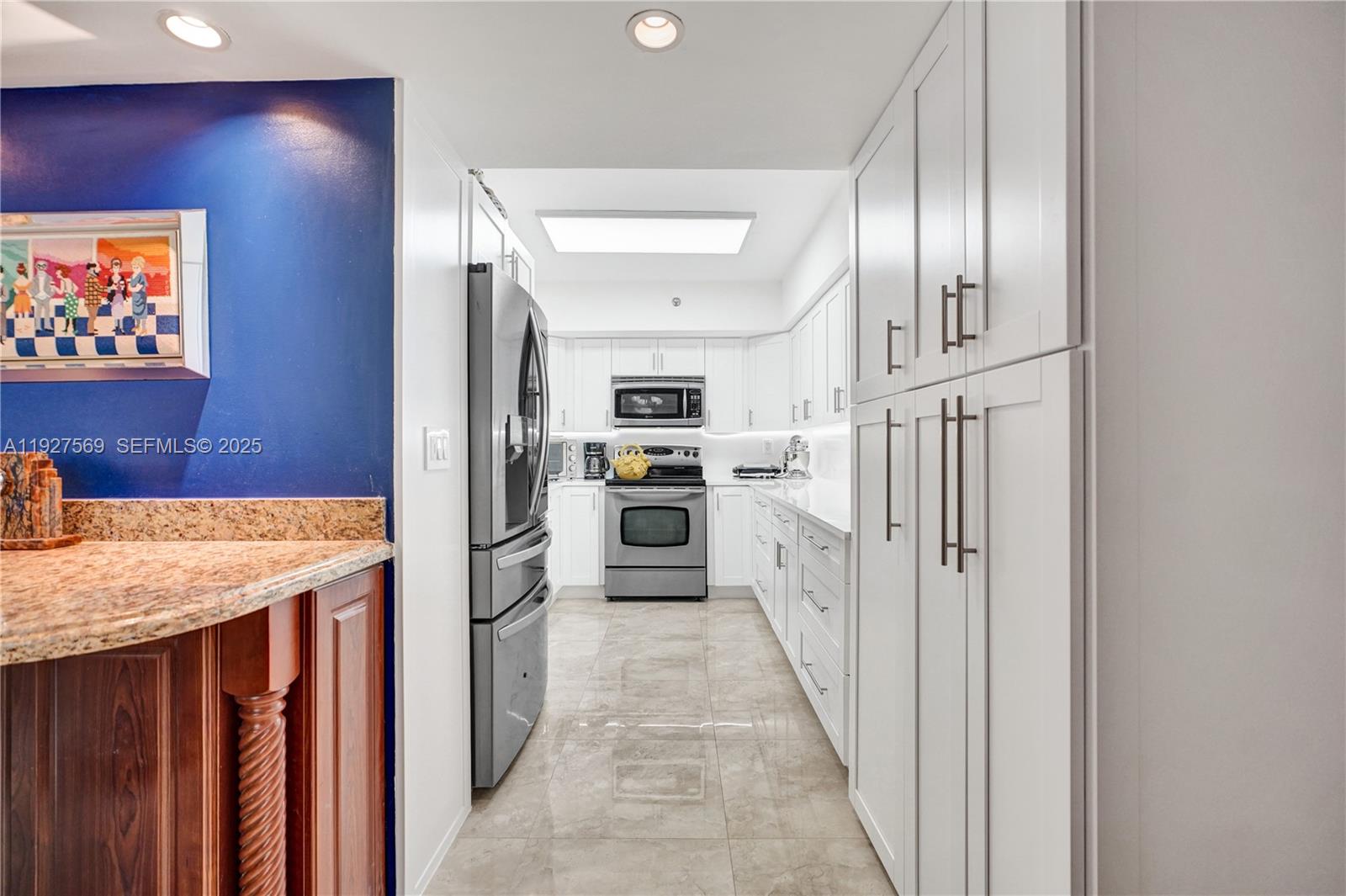 3600 Mystic Pointe Dr # 311