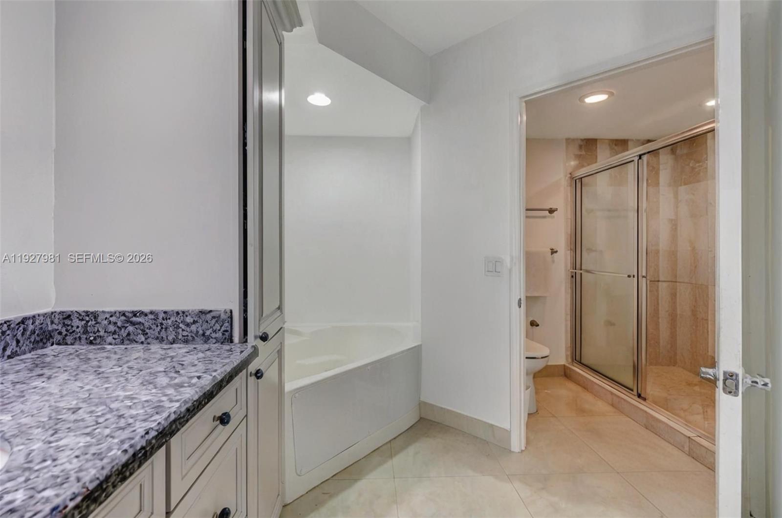 3370 Hidden Bay Dr # 1207