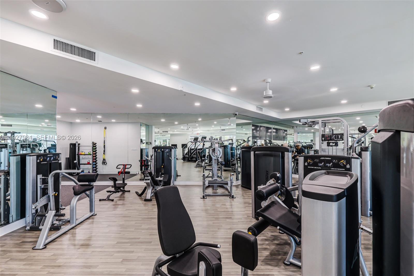 3370 Hidden Bay Dr # 1207