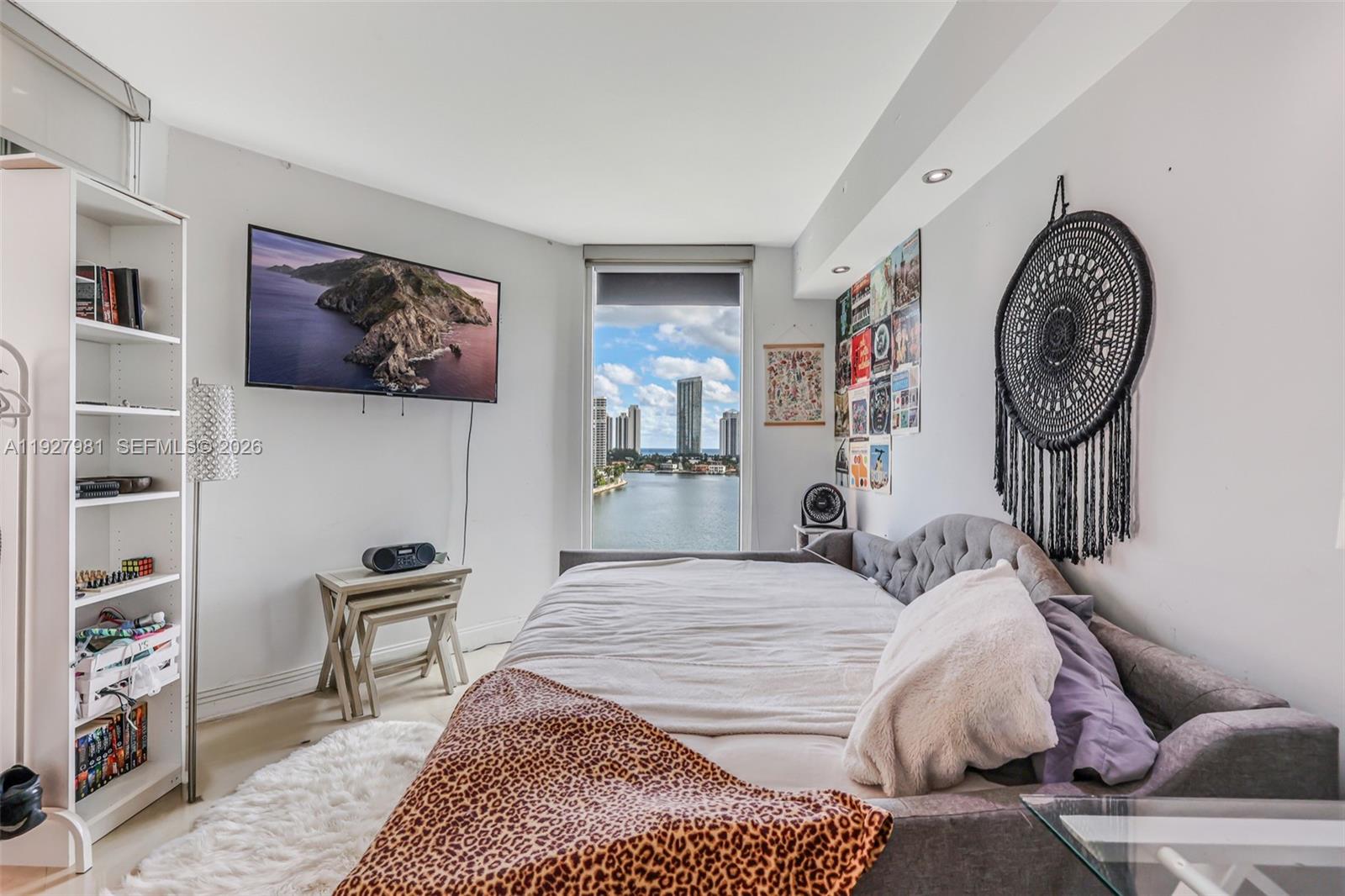 3370 Hidden Bay Dr # 1207